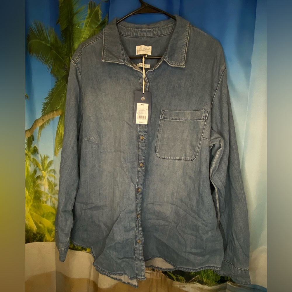 Universal Thread - Women's XXL Relaxed Denim Button Down Long Sleeve Shirt